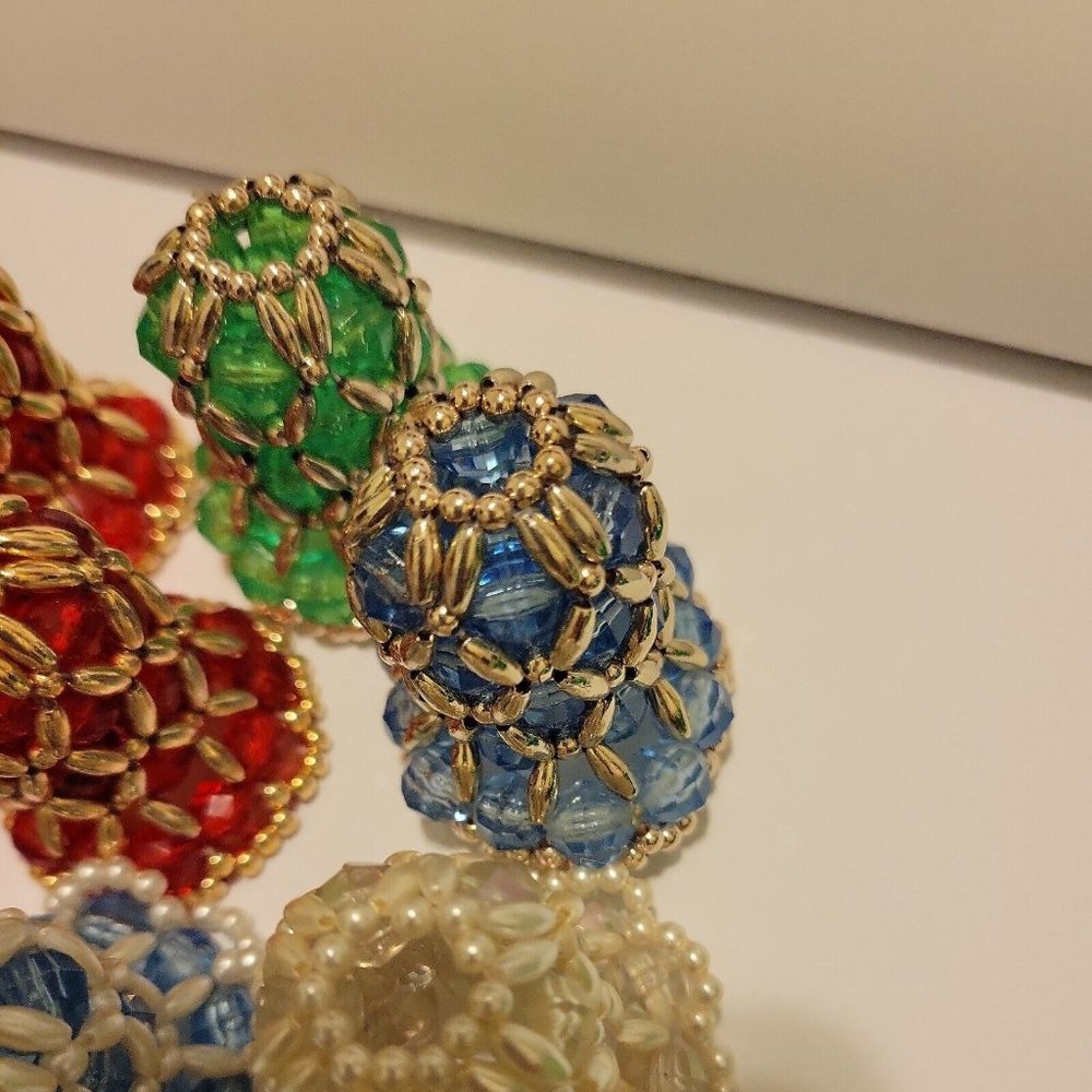 8 Vintage 1980's Pearl Beaded Handmade BELL CHRISTMAS ORNAMENTS green blue red - Picture 4 of 7